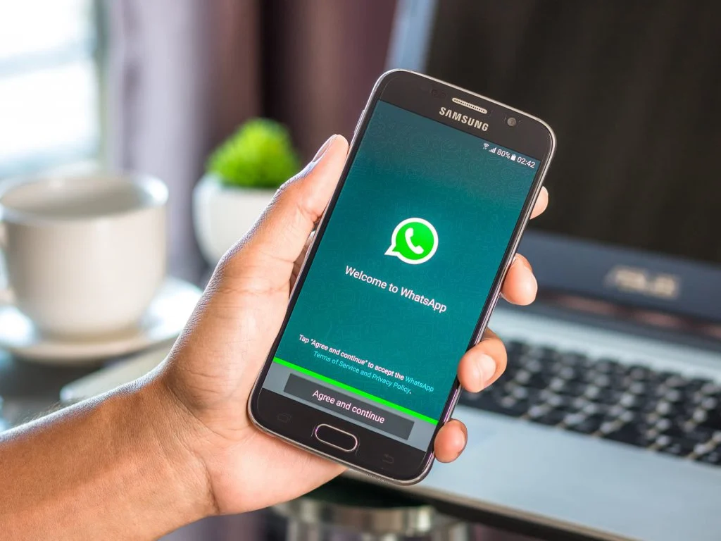 How to Update WhatsApp Without the Play Store
